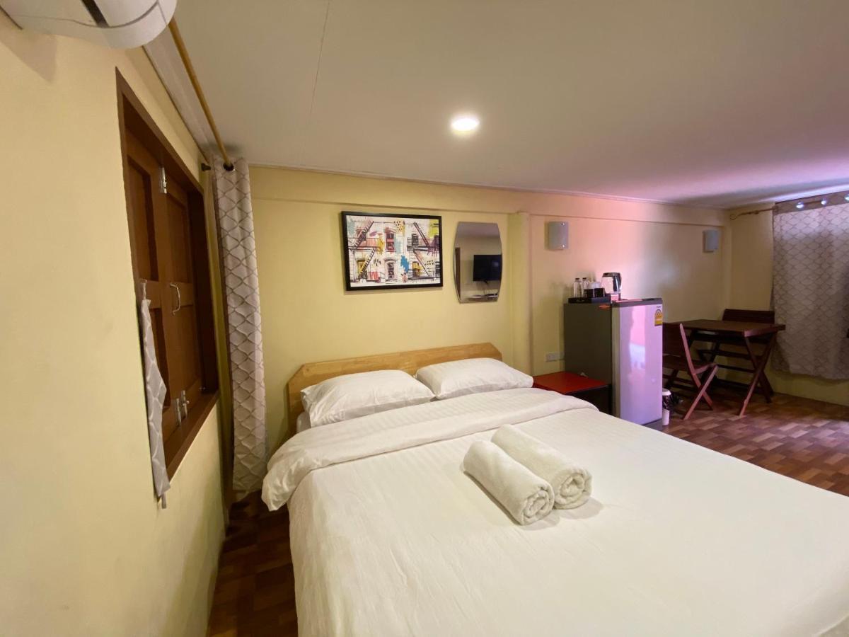 Bed In Beyt Boutique Hotel Nonthaburi Exterior photo